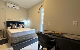 Studio 11 • Praia das Pitangueiras